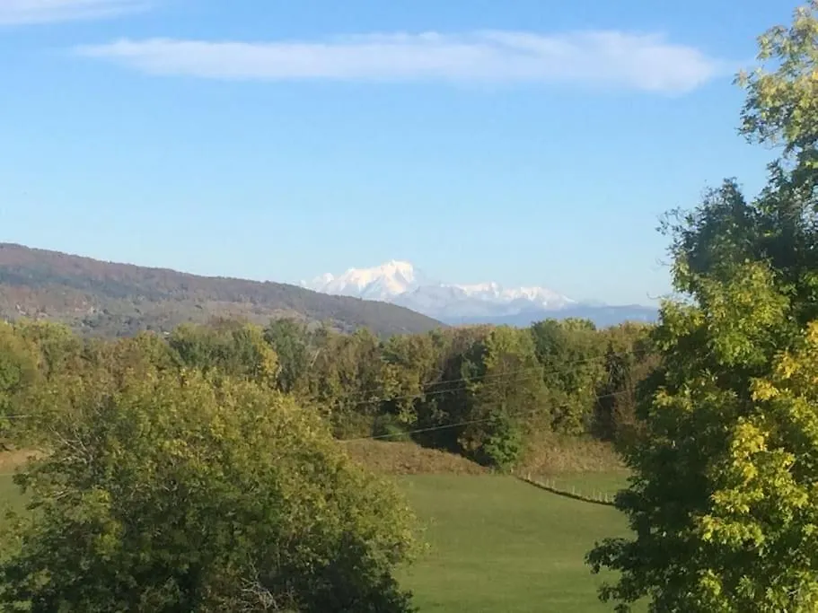 Holiday home Gite 5 Chambres Piscine Vue Montagne Ordonnaz
